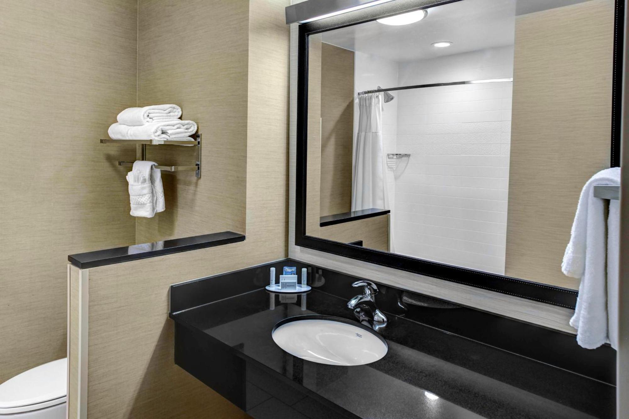 Fairfield Inn & Suites By Marriott Lansing At Eastwood Εξωτερικό φωτογραφία
