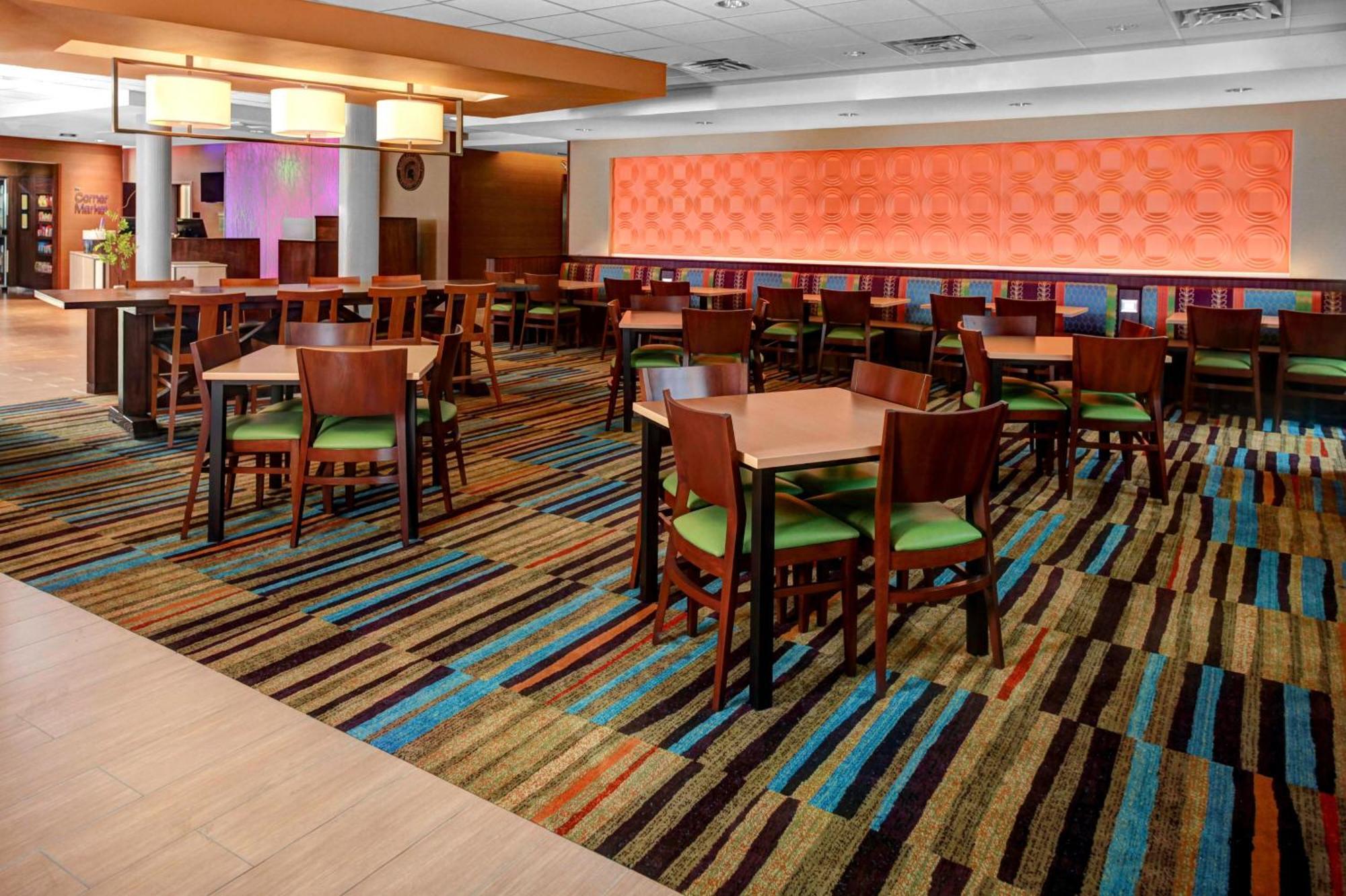 Fairfield Inn & Suites By Marriott Lansing At Eastwood Εξωτερικό φωτογραφία