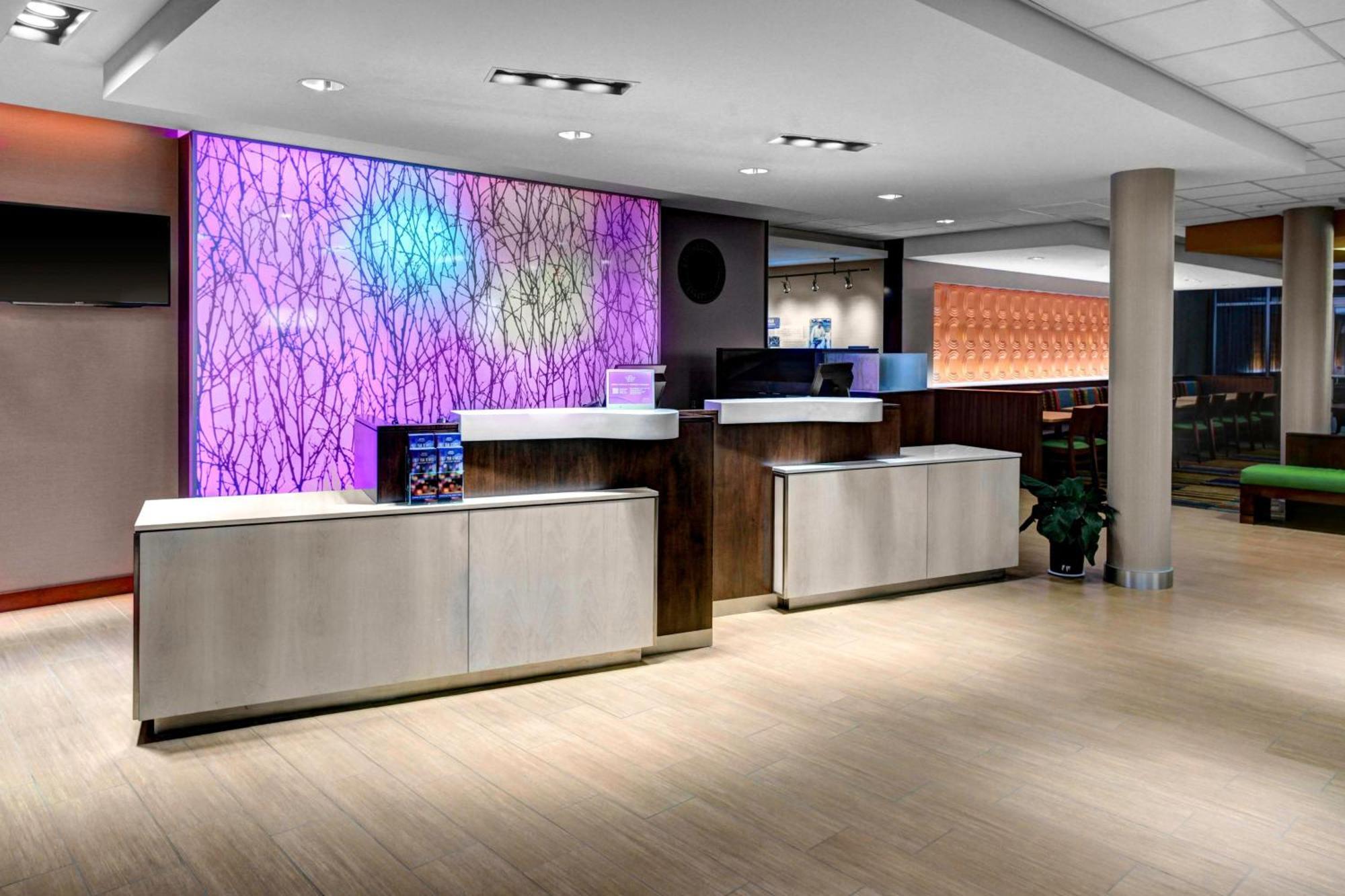 Fairfield Inn & Suites By Marriott Lansing At Eastwood Εξωτερικό φωτογραφία