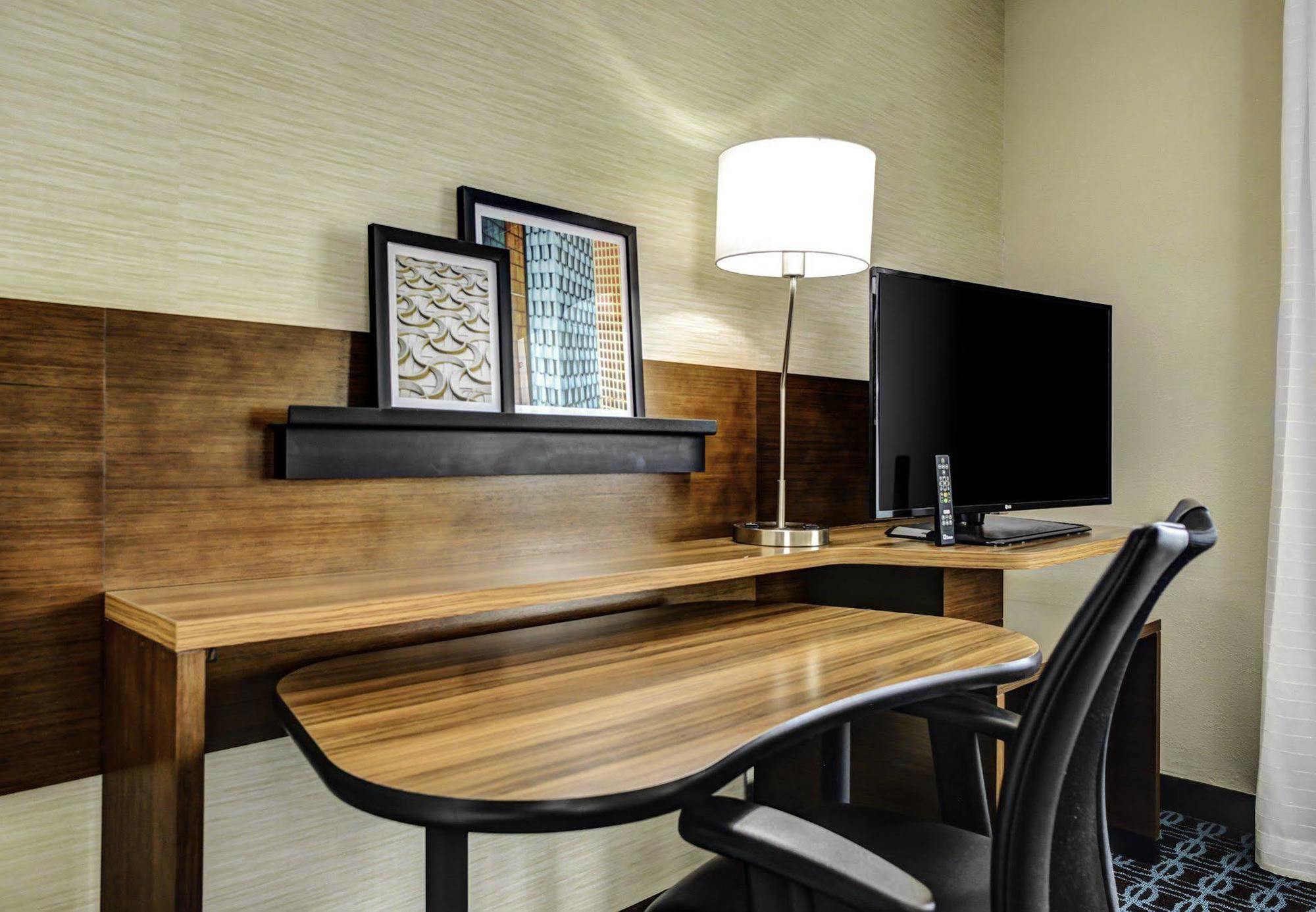 Fairfield Inn & Suites By Marriott Lansing At Eastwood Εξωτερικό φωτογραφία